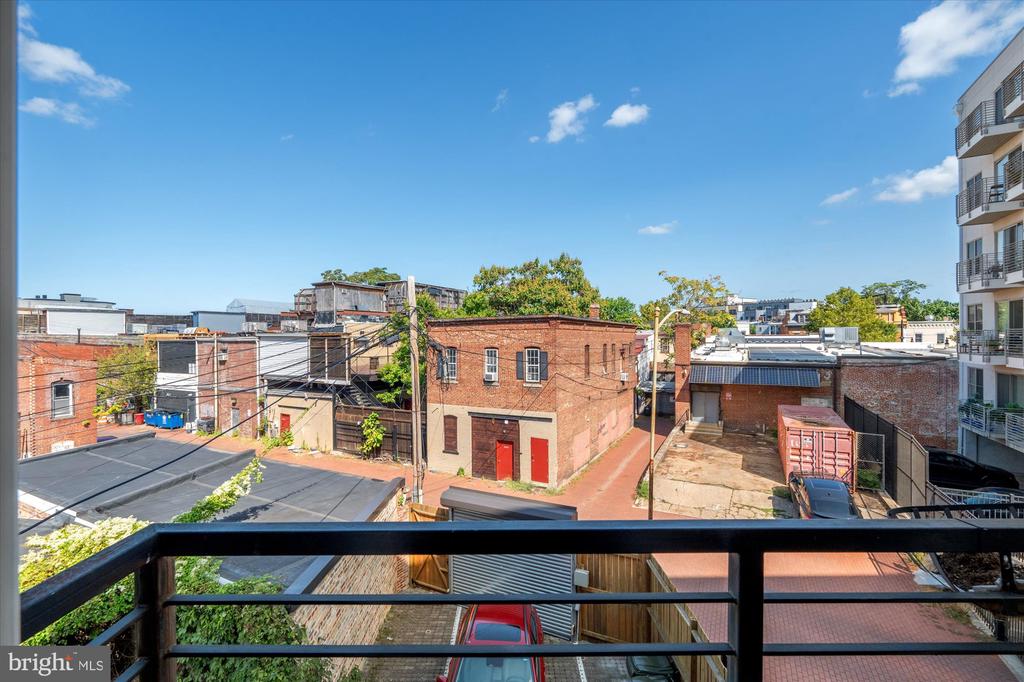 1344 MARYLAND AVE NE #6