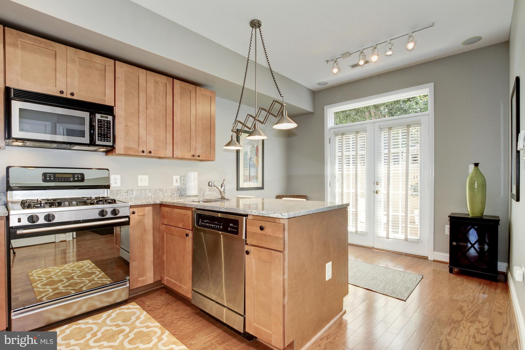 27 LOGAN CIR NW #1
