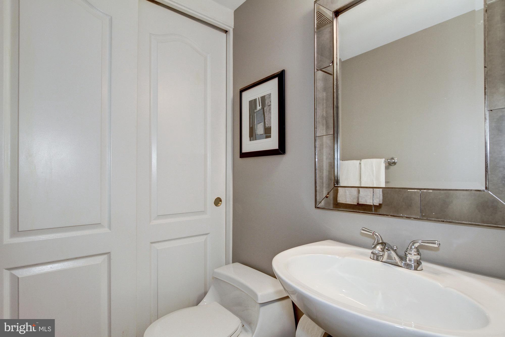 27 LOGAN CIR NW #1