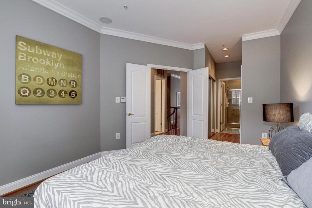 27 LOGAN CIR NW #1