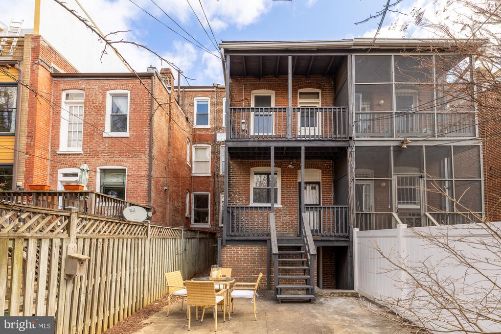 3218 13th St NW