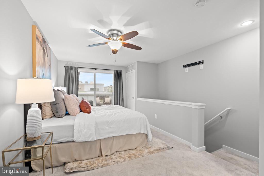 331 K St SE