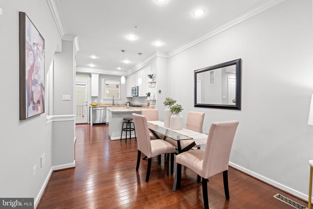 331 K St SE