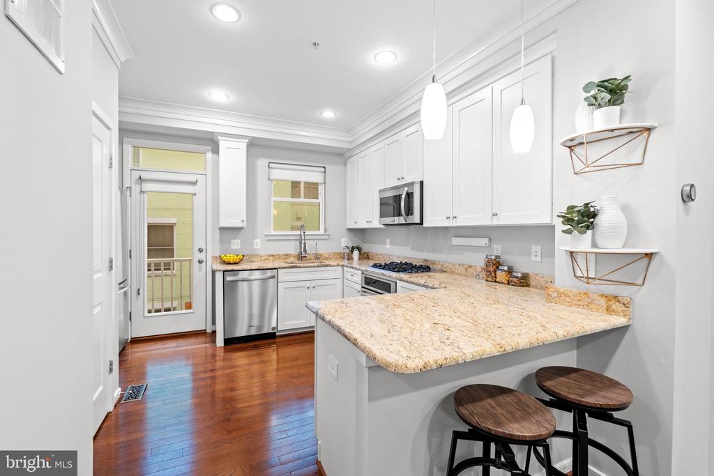331 K St SE
