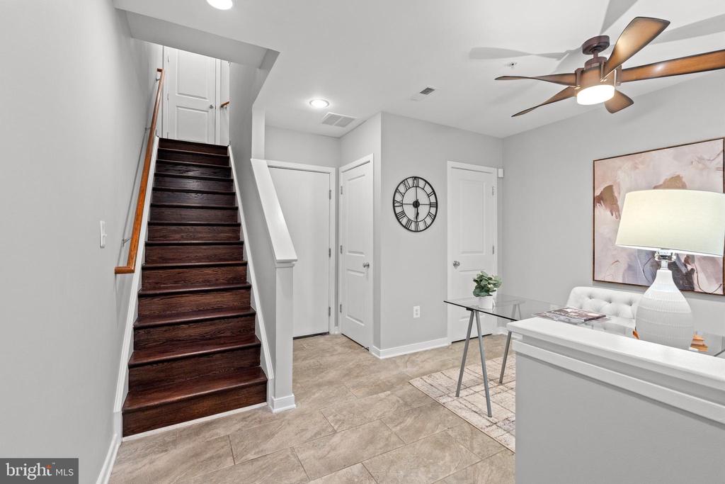 331 K St SE