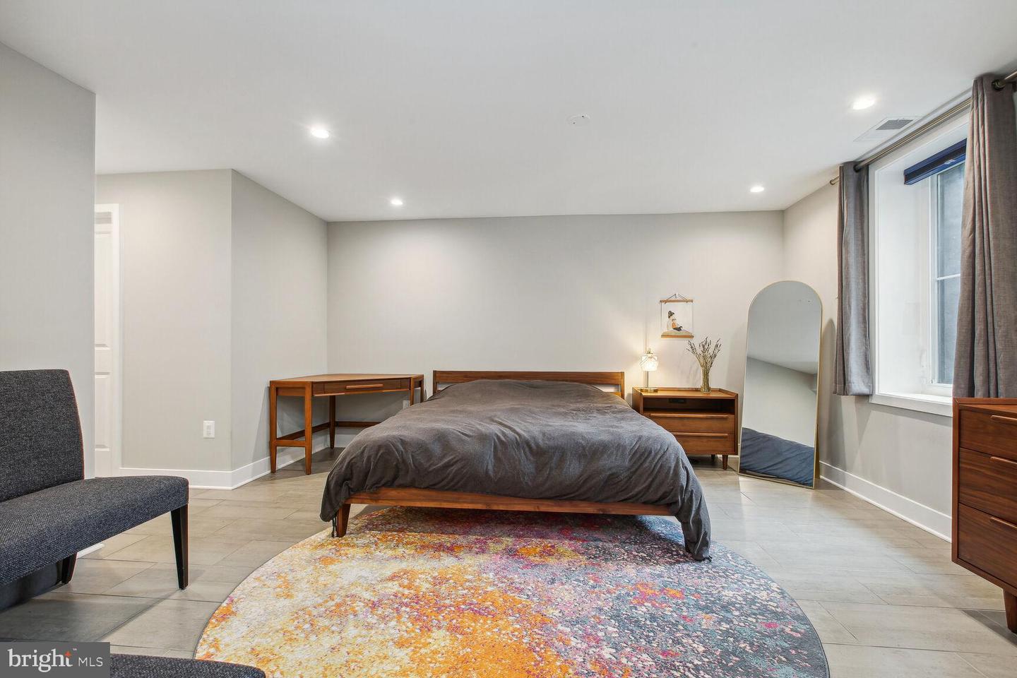 216 T St NE #1