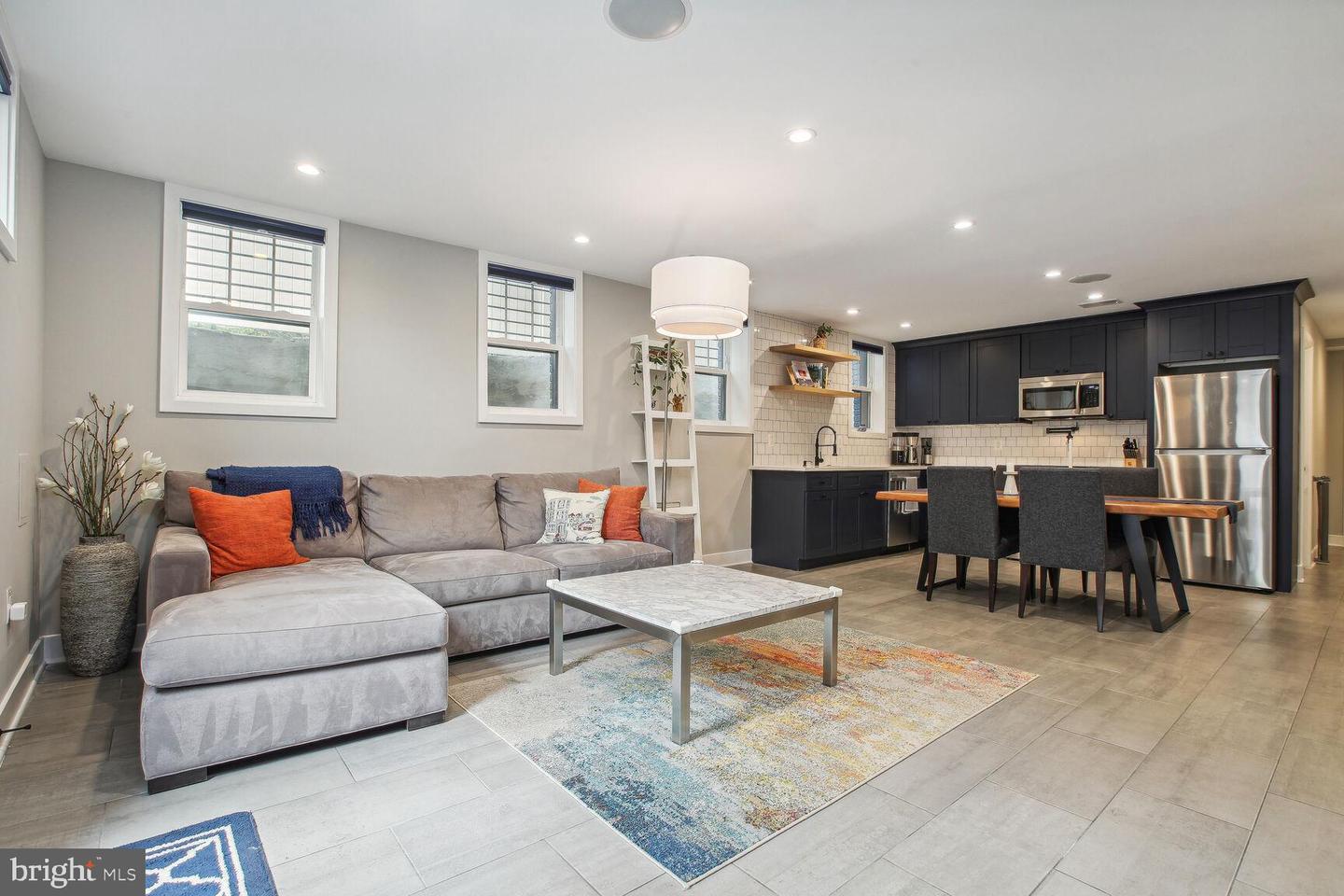 216 T St NE #1