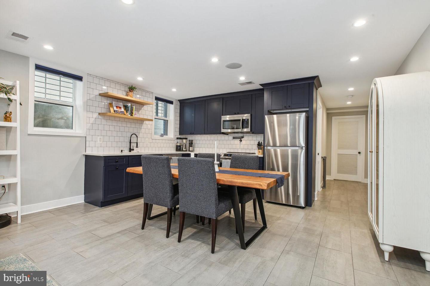 216 T St NE #1