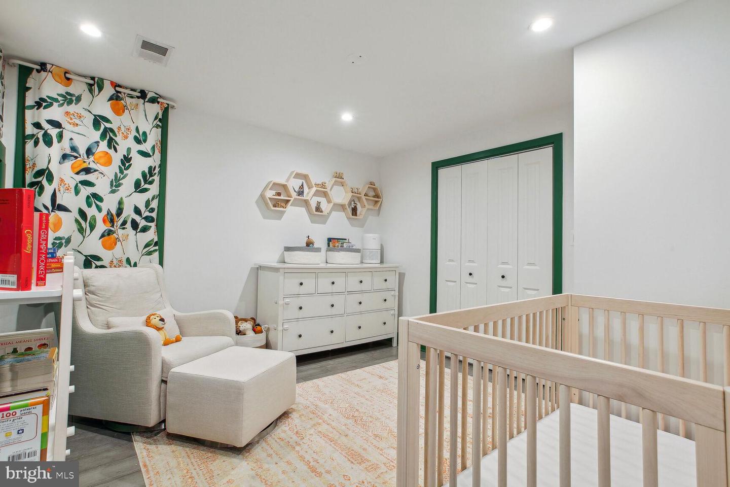 216 T St NE #1