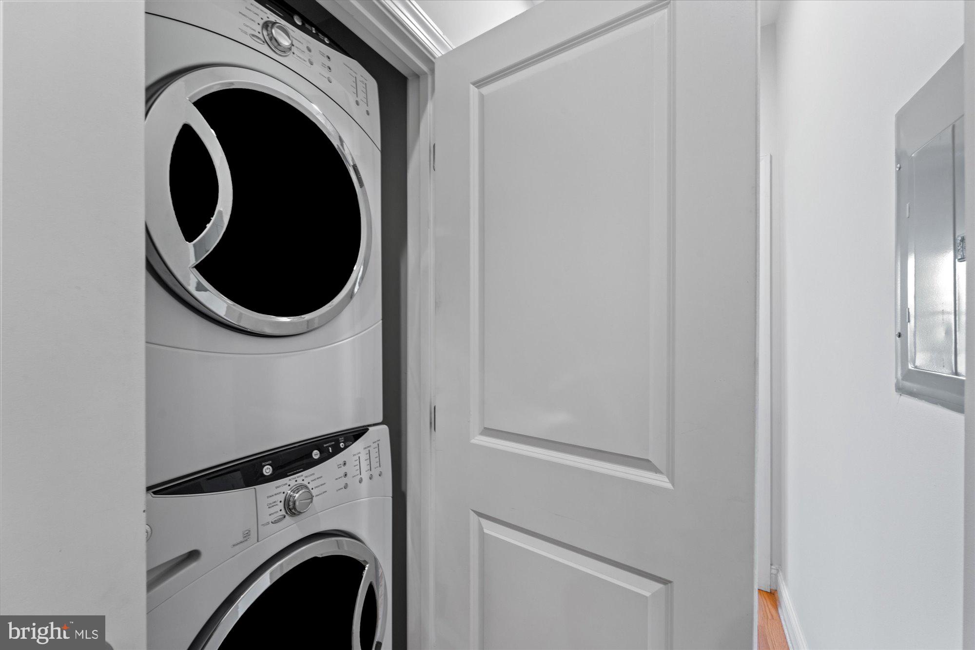 907 WEBSTER STREET NW 2