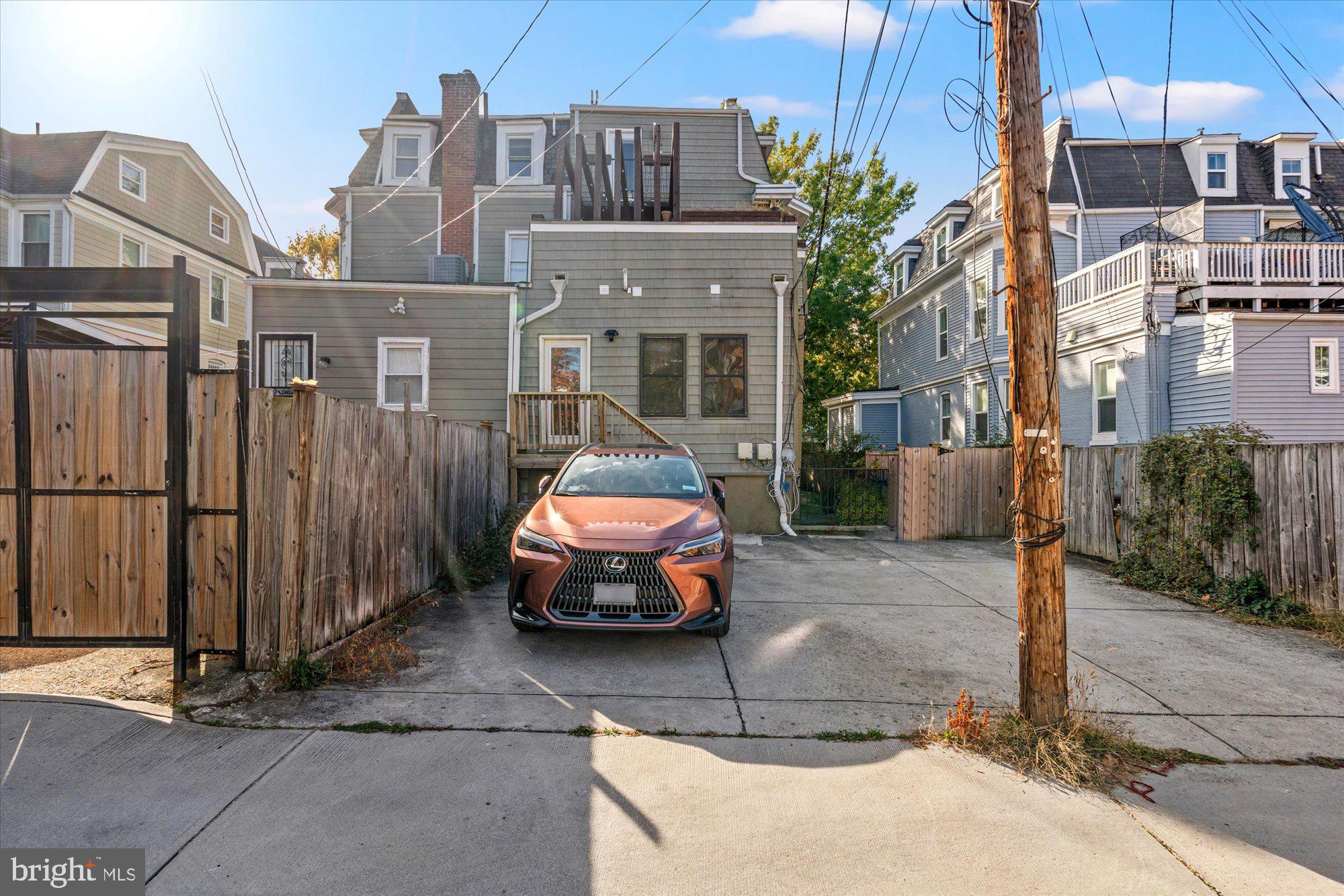 907 WEBSTER STREET NW 2