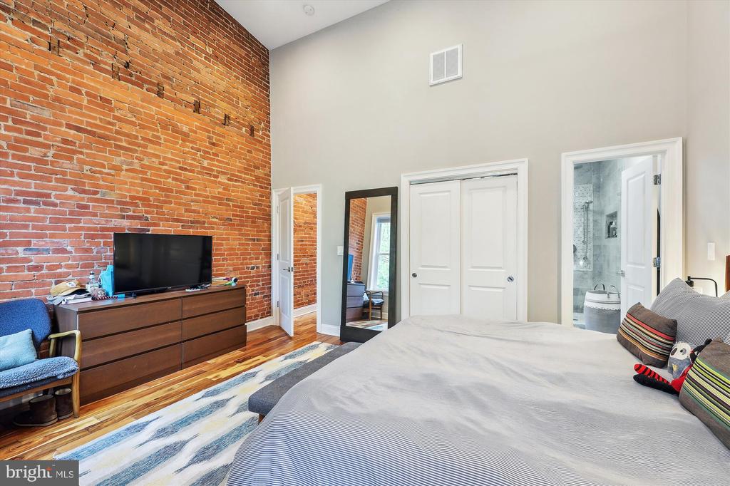 141 T STREET NW
