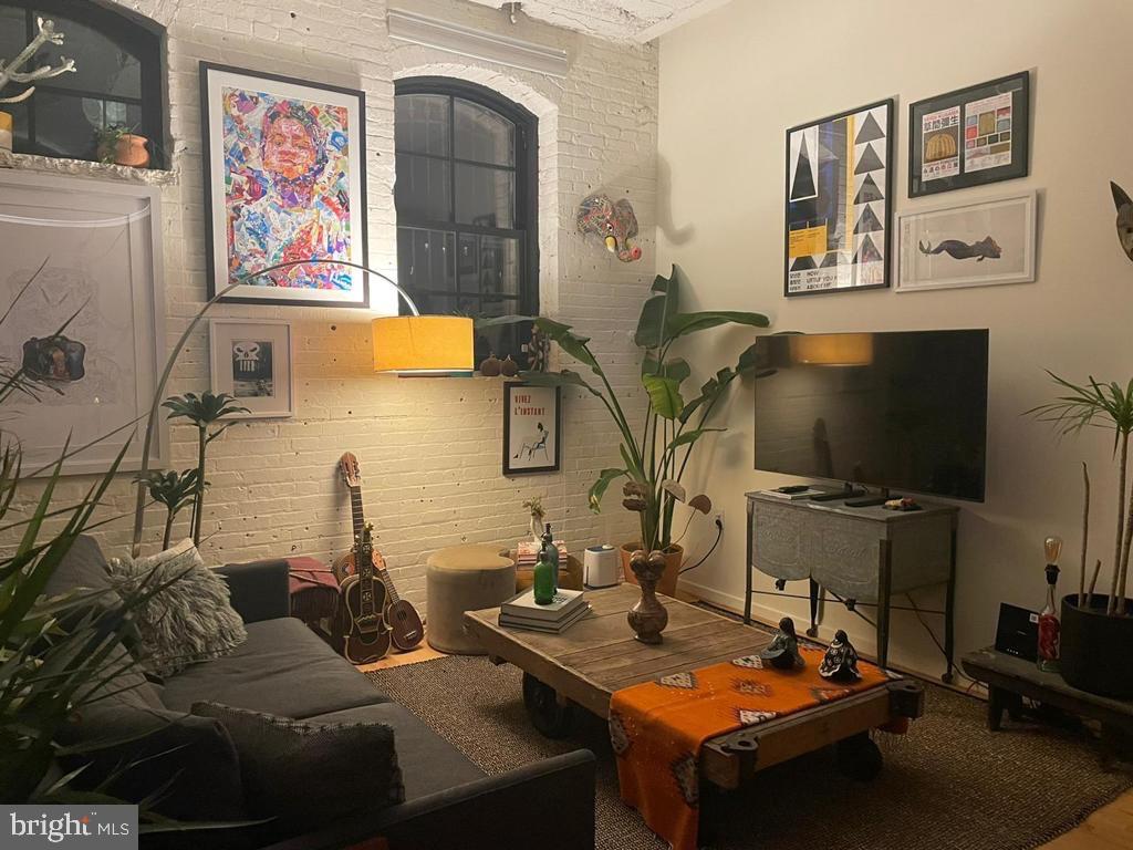 437 NEW YORK AVENUE NW Y2