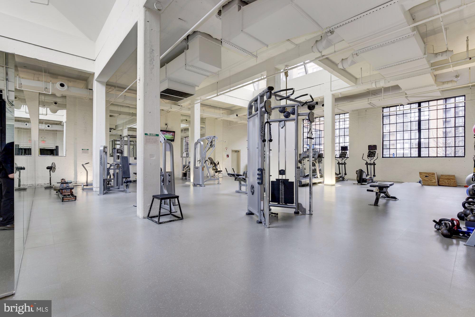 437 NEW YORK AVENUE NW Y2