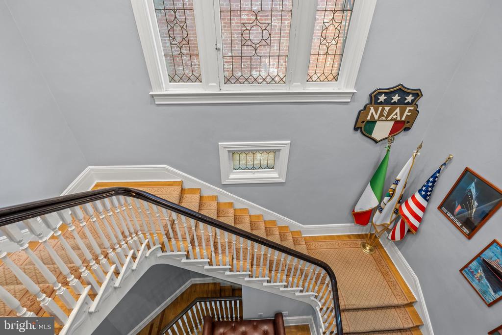 1860 19TH STREET NW