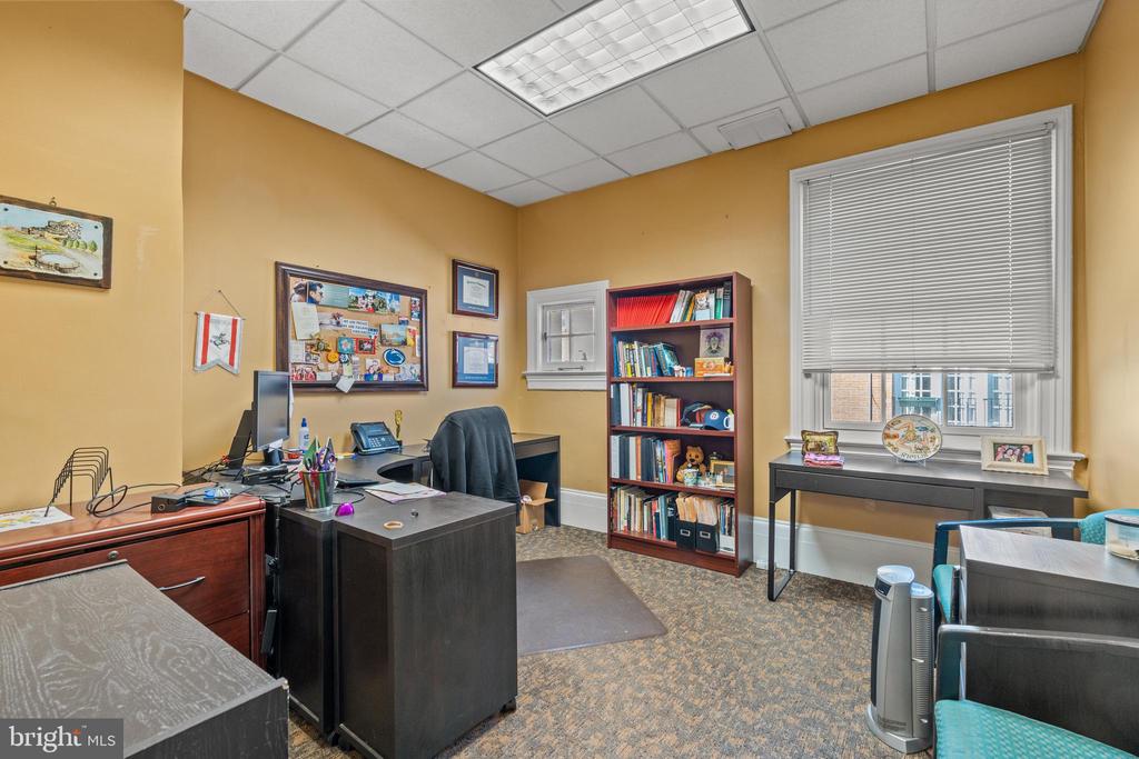 1860 19TH STREET NW
