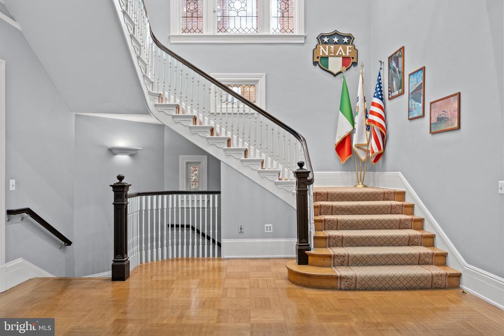 1860 19TH STREET NW