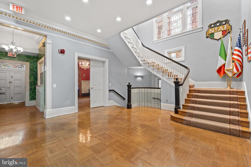 1860 19TH STREET NW