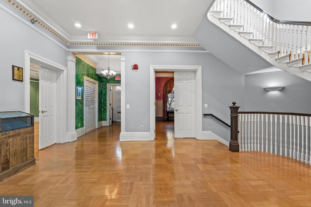 1860 19TH STREET NW