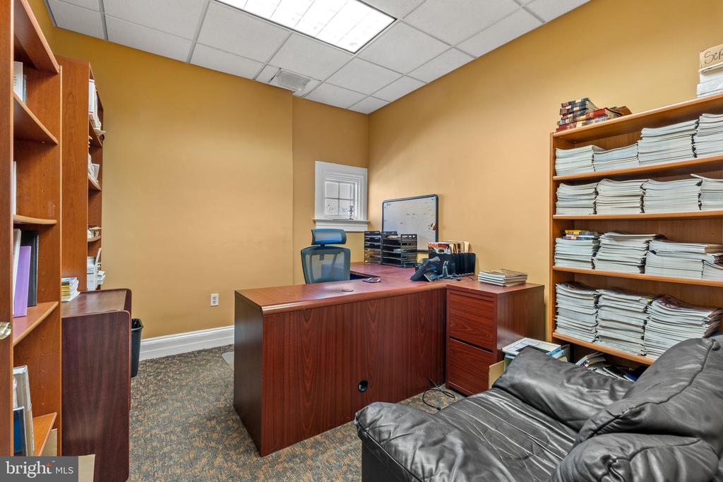 1860 19TH STREET NW