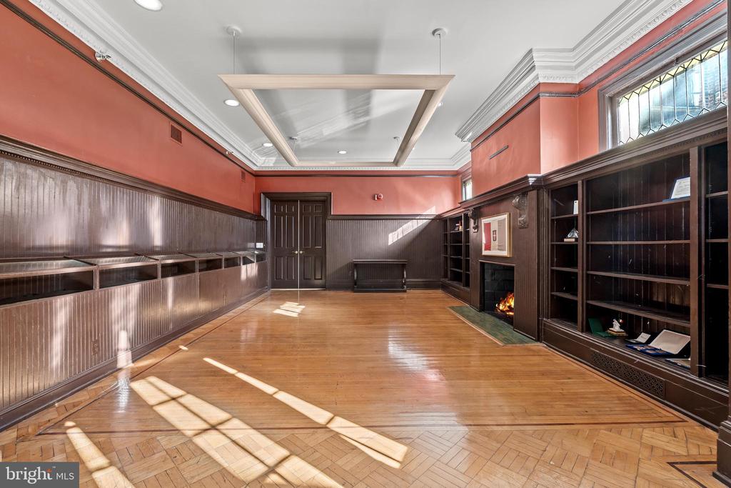 1860 19TH STREET NW