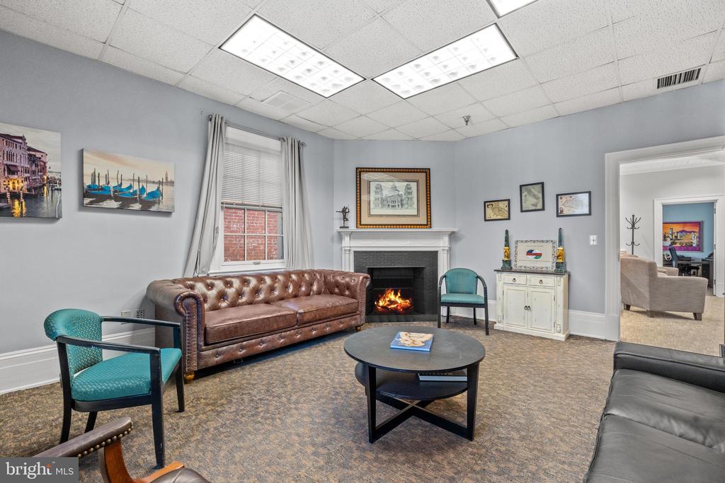 1860 19TH STREET NW