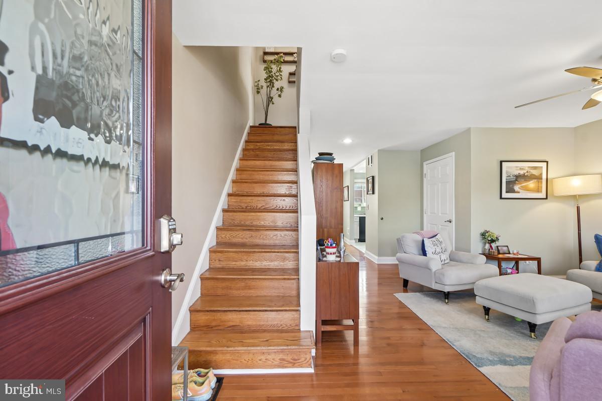 715 DELAFIELD STREET NE