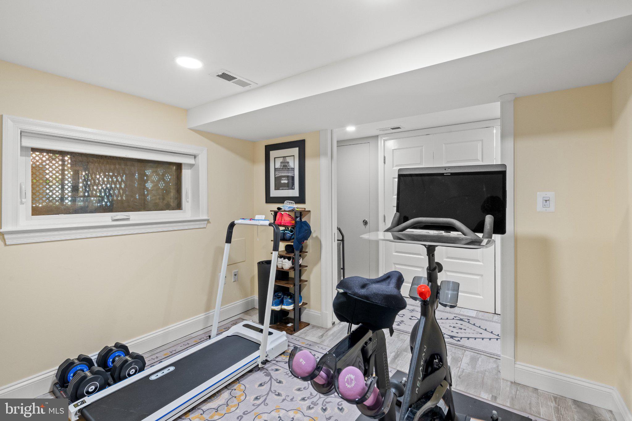 919 QUINCY STREET NW