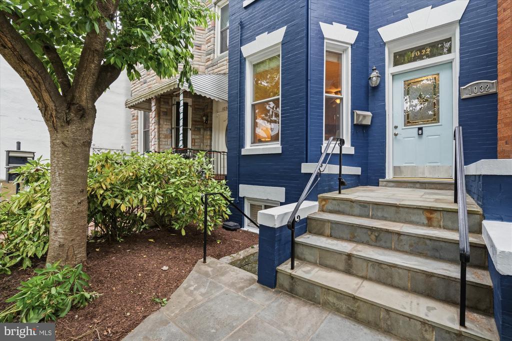 1032 KENYON STREET NW