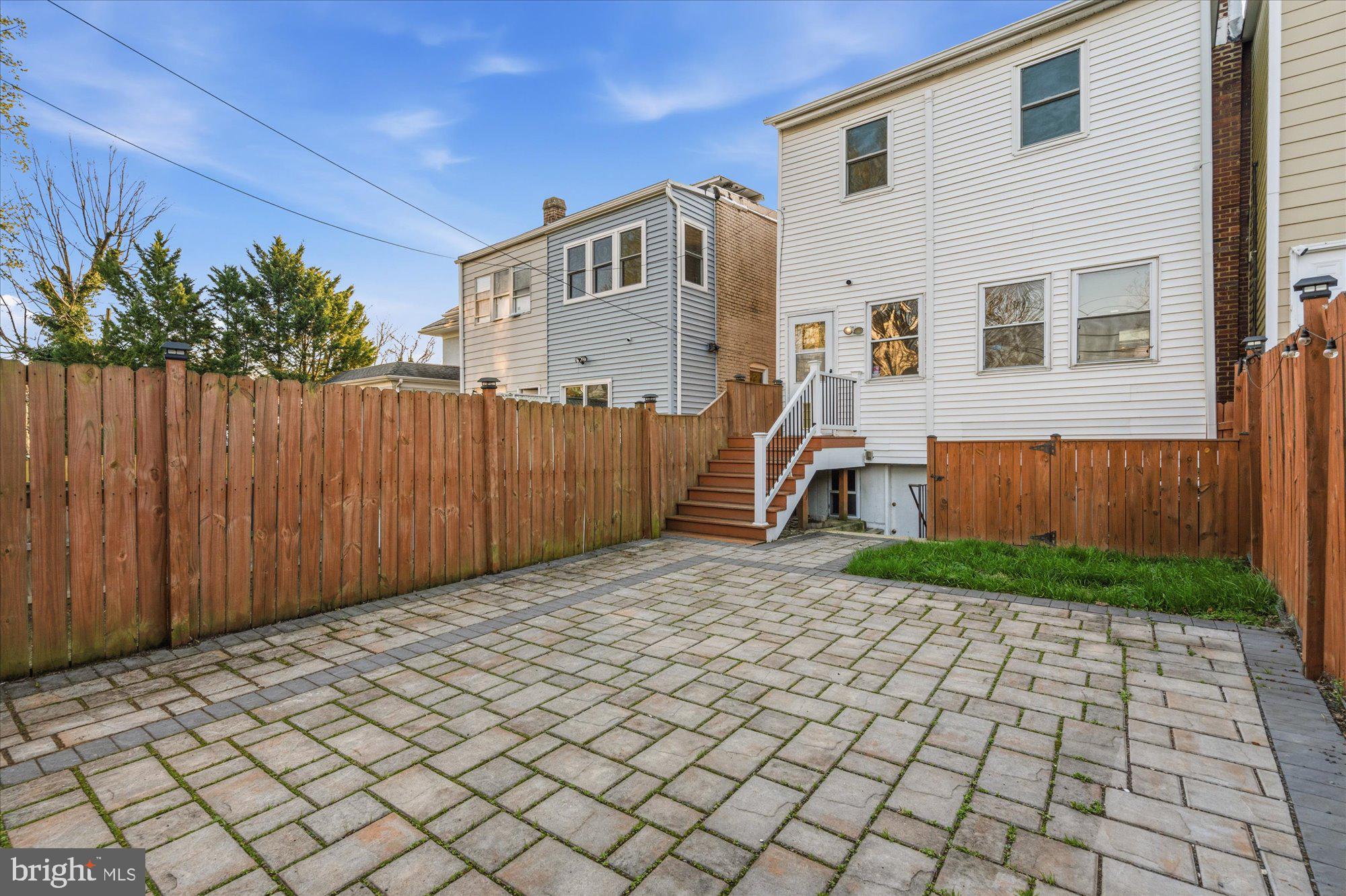 5719 13TH STREET NW