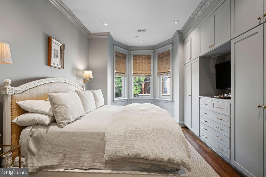 1222 11TH STREET NW Unit: 2