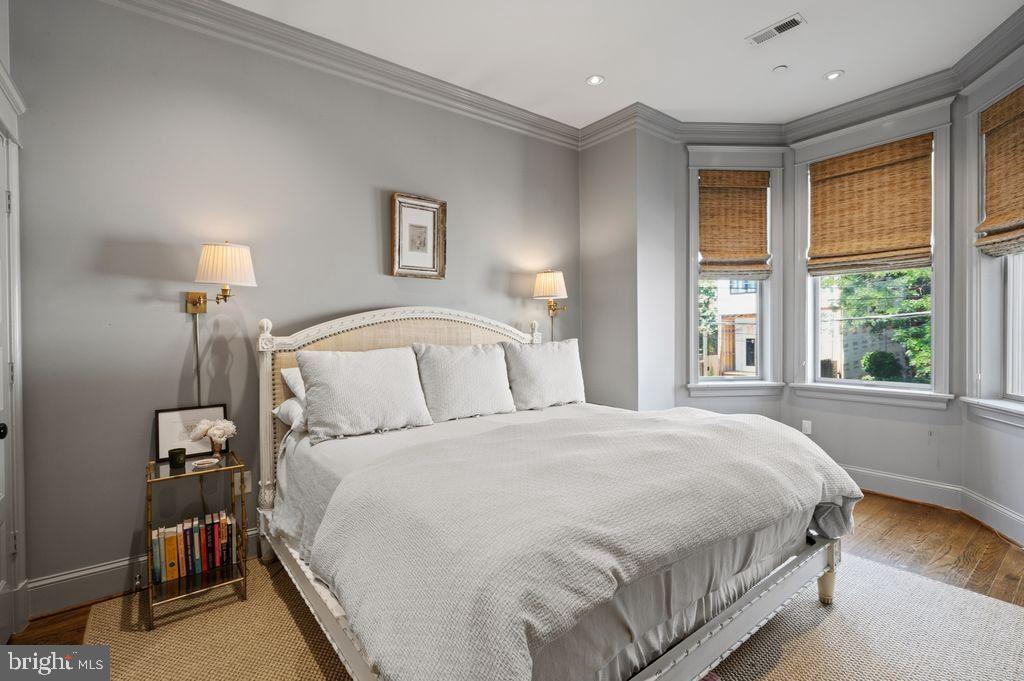 1222 11TH STREET NW Unit: 2
