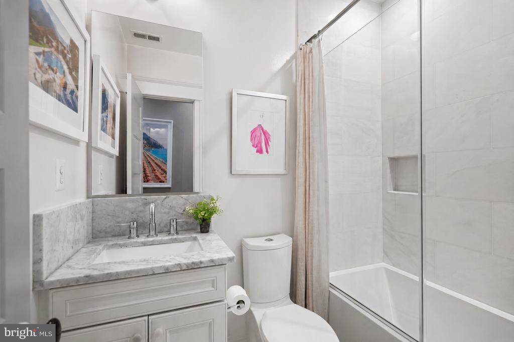 1222 11TH STREET NW Unit: 2
