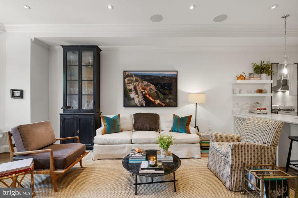 1222 11TH STREET NW Unit: 2