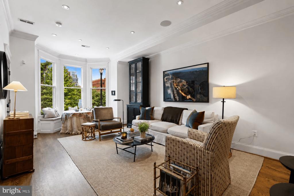 1222 11TH STREET NW Unit: 2
