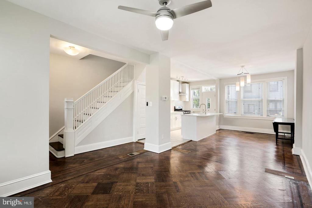 143 V STREET NE