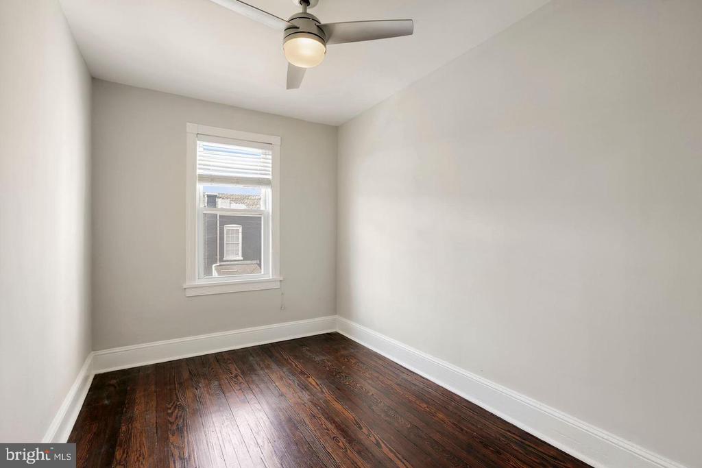 143 V STREET NE