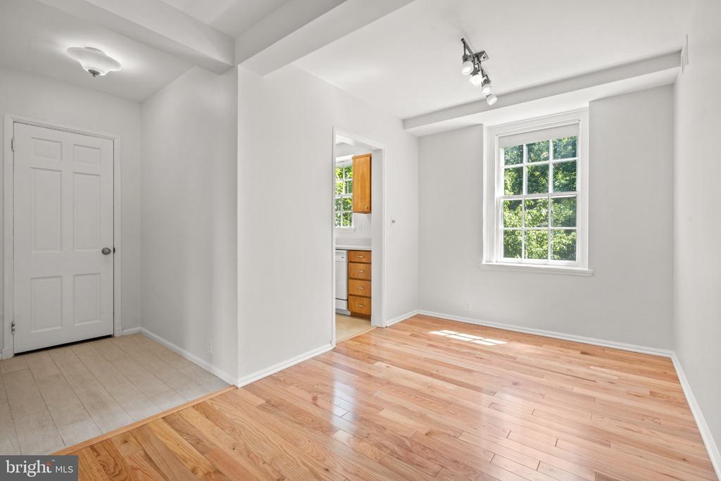 3940 LANGLEY COURT NW Unit: C633