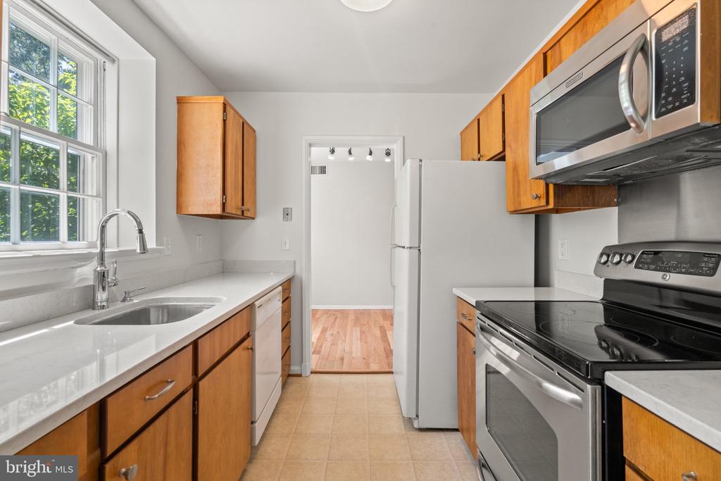 3940 LANGLEY COURT NW Unit: C633