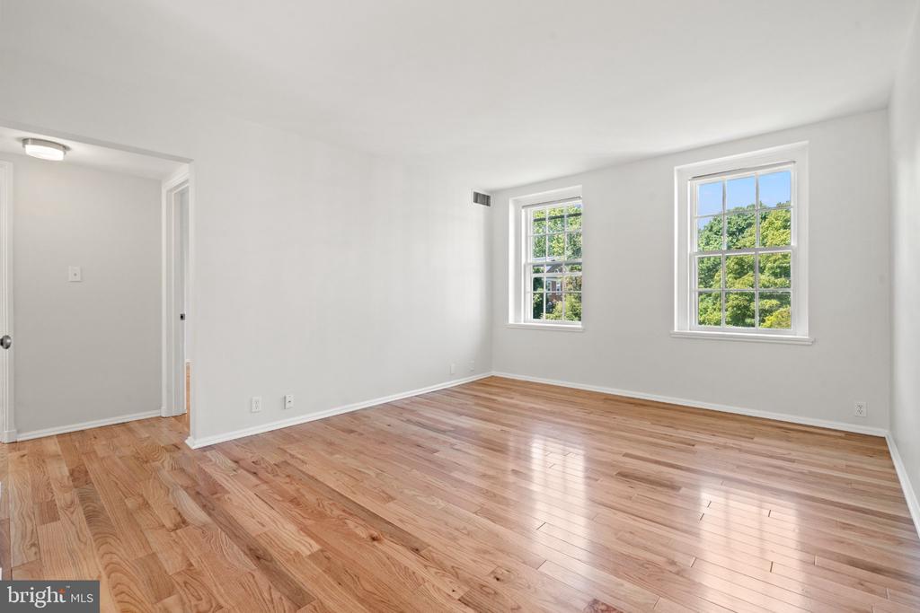 3940 LANGLEY COURT NW Unit: C633