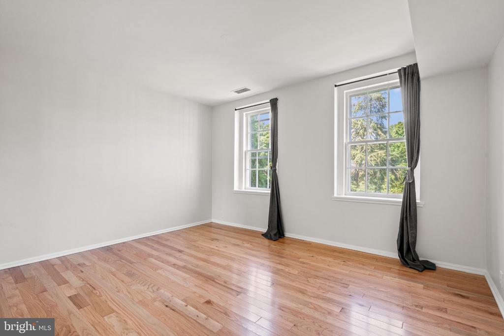 3940 LANGLEY COURT NW Unit: C633
