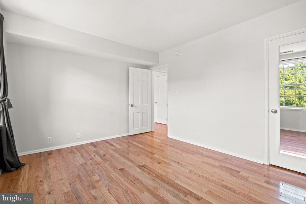 3940 LANGLEY COURT NW Unit: C633