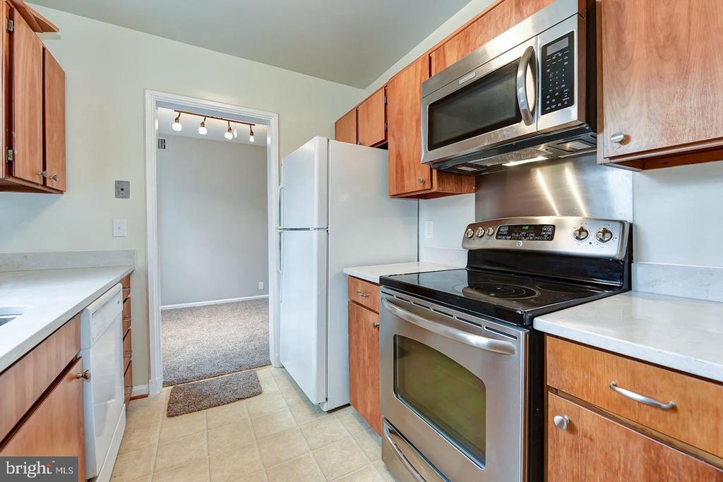 3940 LANGLEY COURT NW Unit: C633
