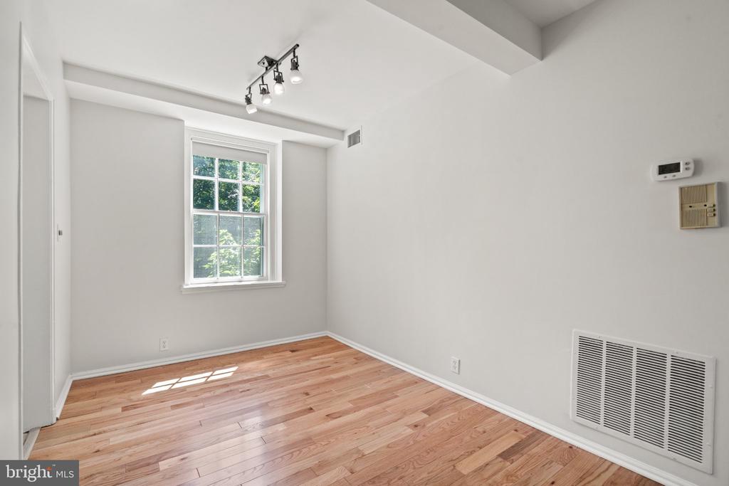 3940 LANGLEY COURT NW Unit: C633