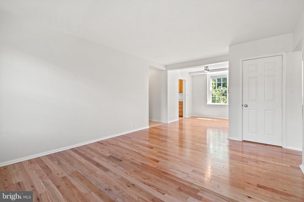 3940 LANGLEY COURT NW Unit: C633