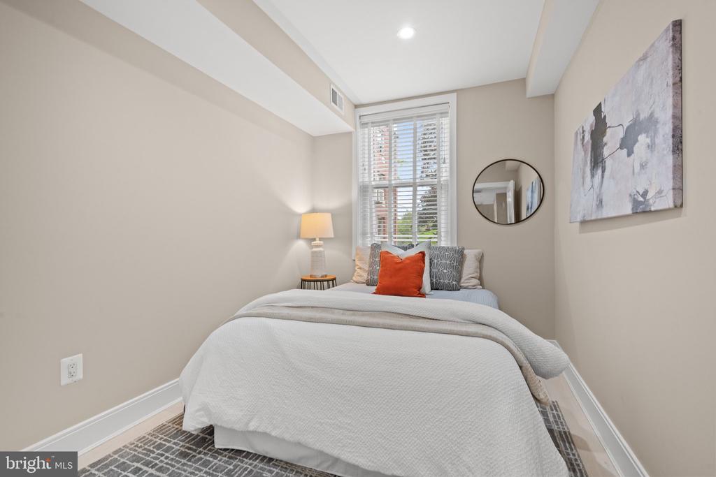 5622 13TH STREET NW Unit: 2