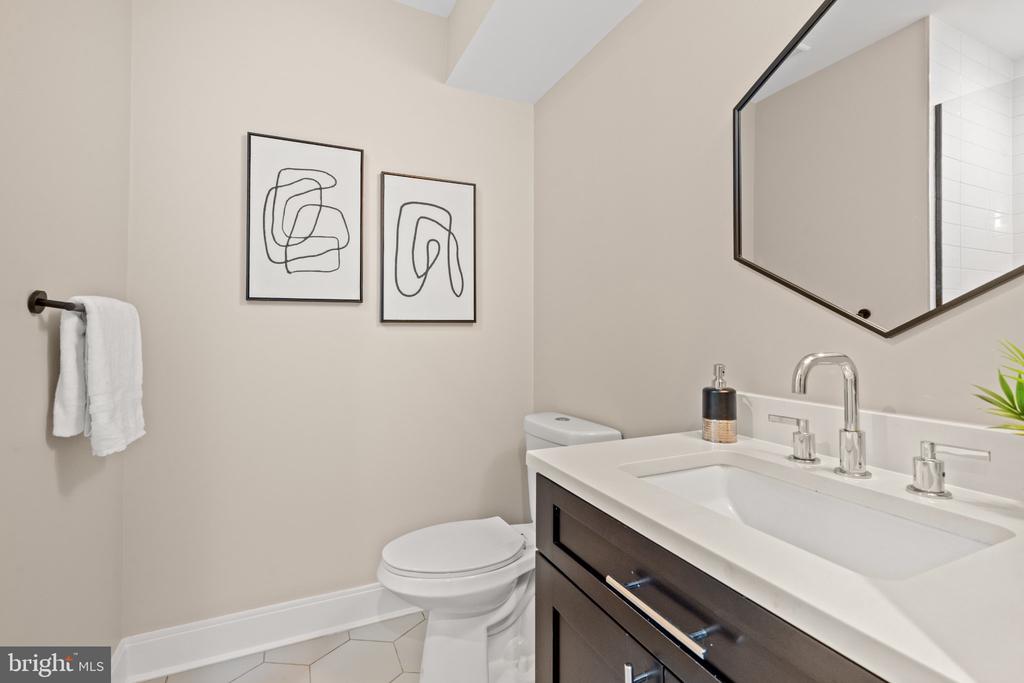 5622 13TH STREET NW Unit: 2