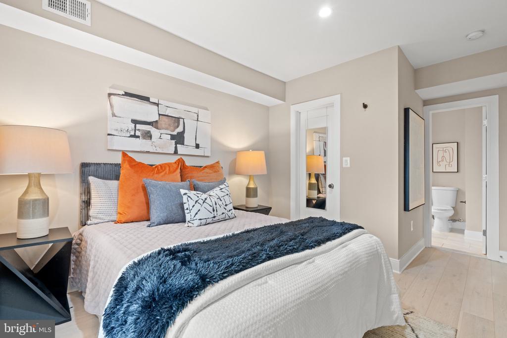5622 13TH STREET NW Unit: 2