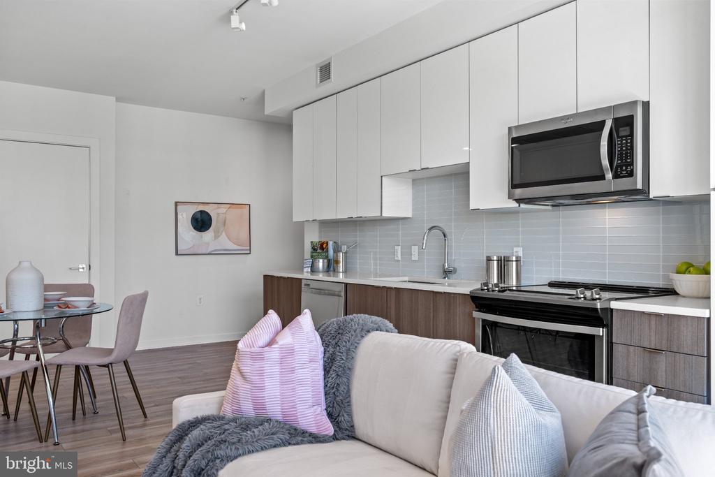 911 2ND STREET NW Unit: 505