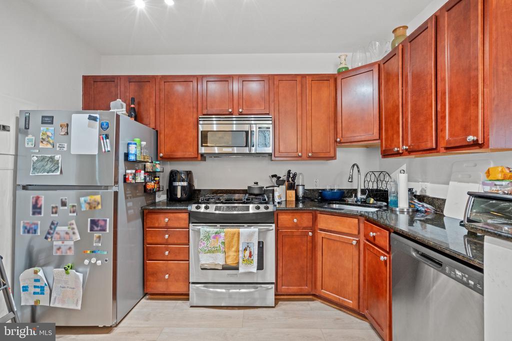 1418 W NW Unit: 403